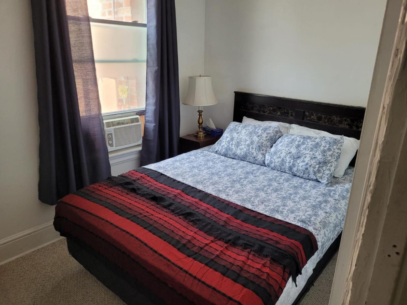 Cozy Downtown Two Bedrooms Free Parking Kingston Eksteriør billede