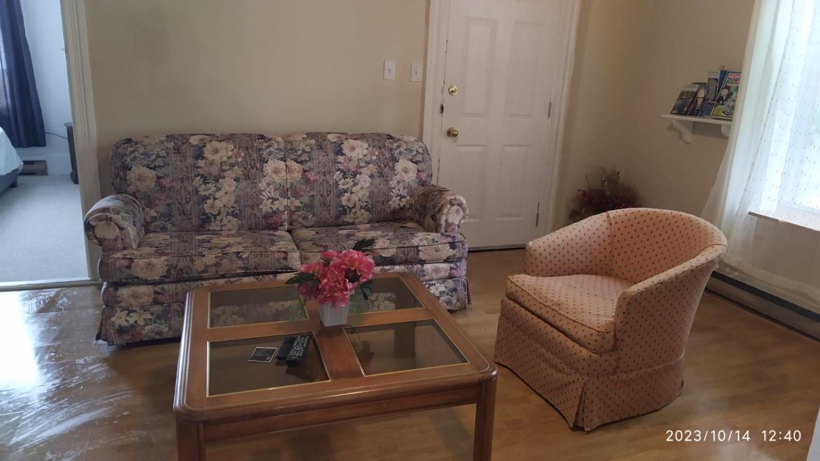 Cozy Downtown Two Bedrooms Free Parking Kingston Eksteriør billede